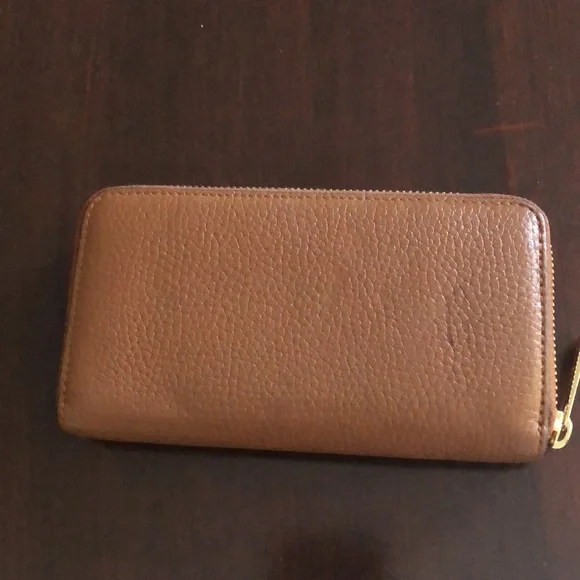 Michael Kors Wallet - Picture 2 of 4